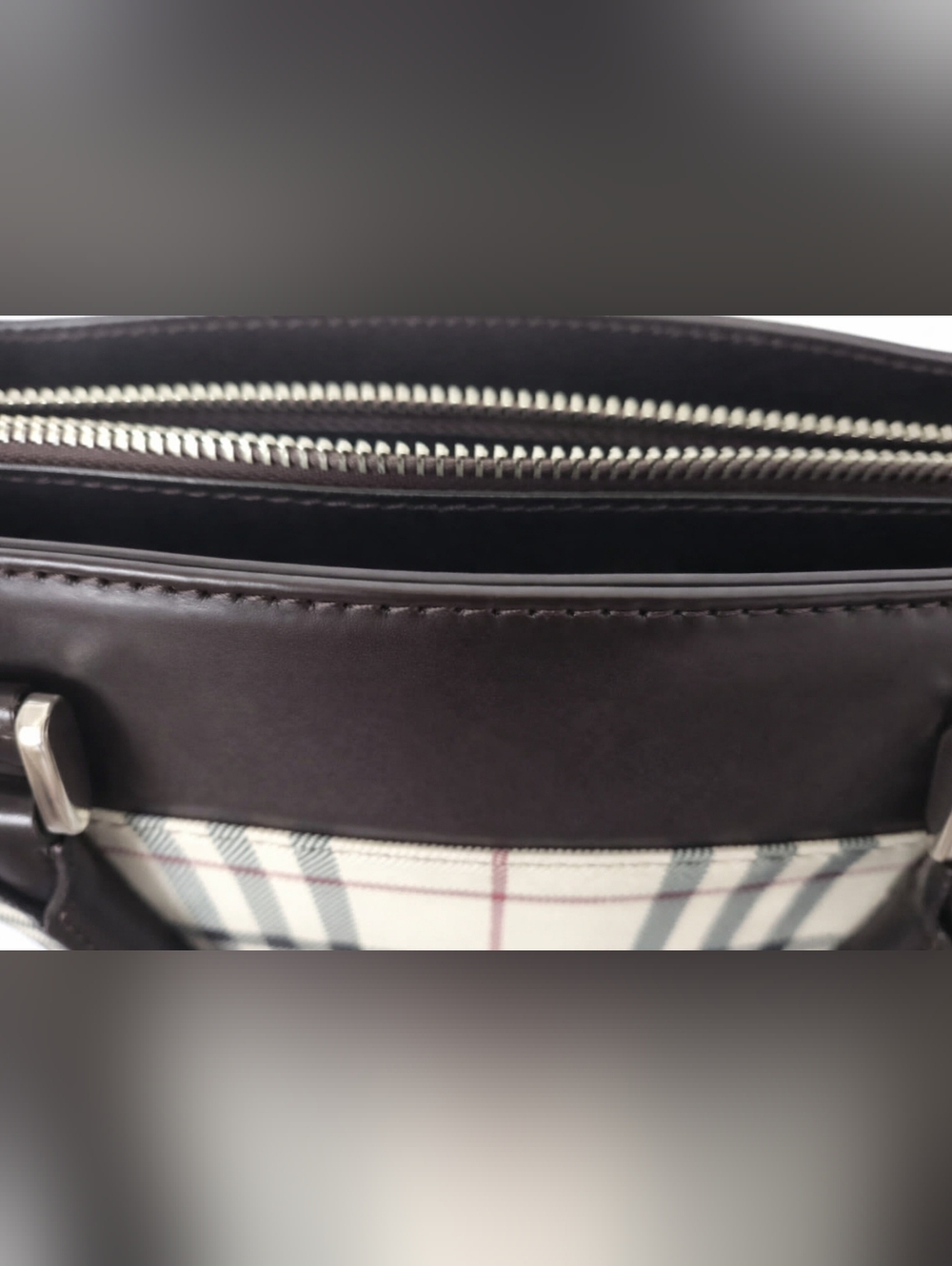 Burberry Vintage Nova Check Tote Pre-Loved! 🥰 - Picture 14 of 14